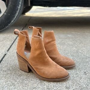 Brown Steve Madden bootie